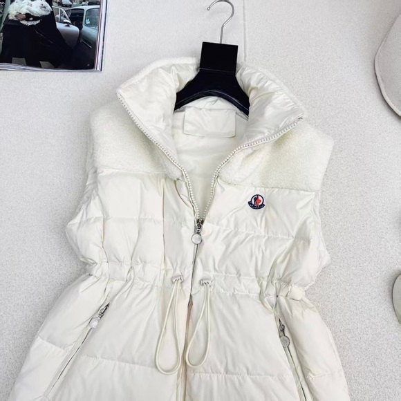 Mon. Cozy winter vest ☃️ - Picture 8 of 8